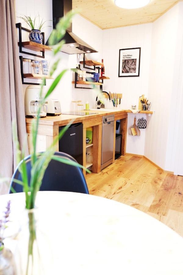 Hjem - Tiny Homes Direkt Am Wald Zwischen Allgaeu & Bodensee Bergatreute Kültér fotó